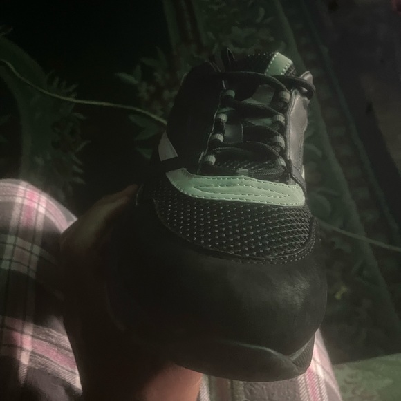 Size 11 - Picture 2 of 4